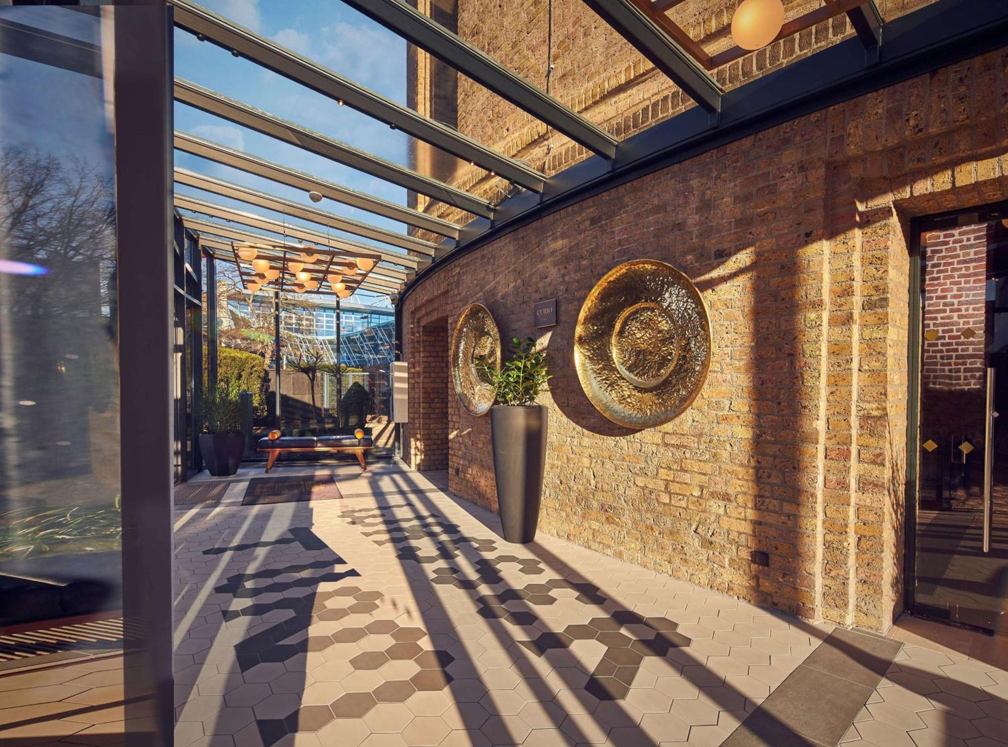 Wasserturm Hotel Cologne, Curio Collection By Hilton Colónia Exterior foto